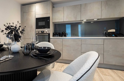 Castlefield Apartment | Nuvola Suite ~ Luxury 1BR Apartment w/Stunning Views!