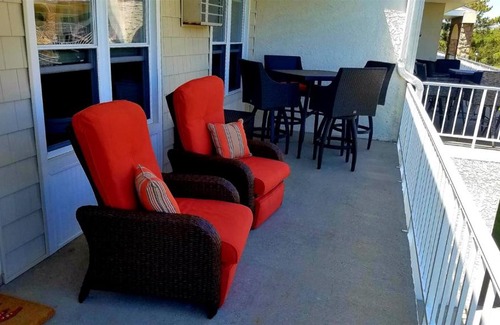 Anglesea Apartment | NW302 East Marina Court, Unit B2