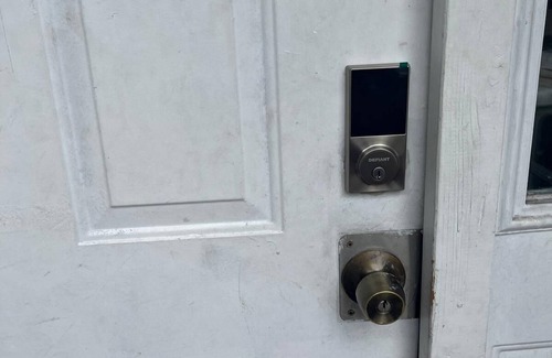 Newark Apartment | NWK 457 ROOM 212-E