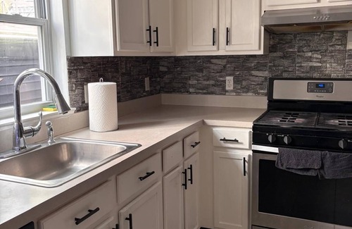 Newark Apartment | NWK 457 ROOM 213-F