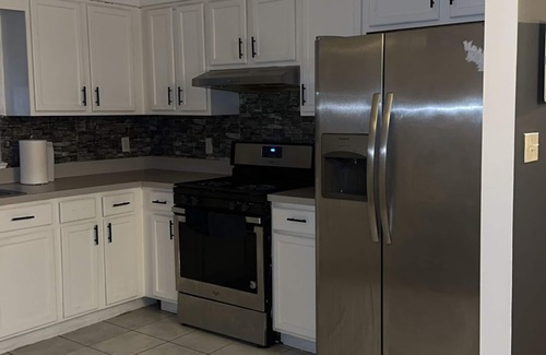Newark Apartment | NWK 457 ROOM 213-F