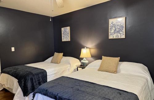 Union City Apartment | NY - NJ Tennis Suites - Sleeps 40 - 15 Mins to NYC