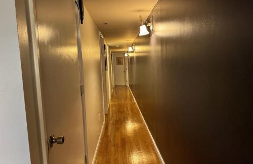 Union City Apartment | NY - NJ Tennis Suites - Sleeps 40 - 15 Mins to NYC