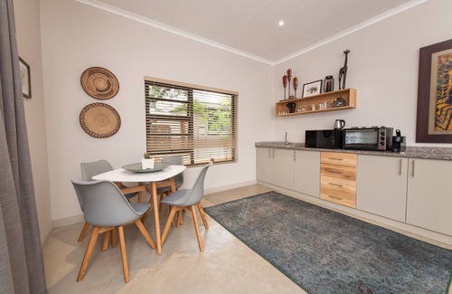 Hoedspruit Cabin | Nyaleti Lodge