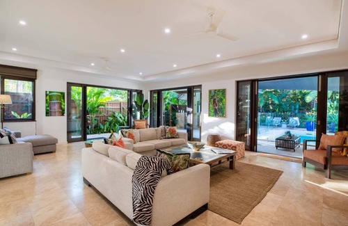 Port Douglas Villa | NYARU Villa Port Douglas, QLD
