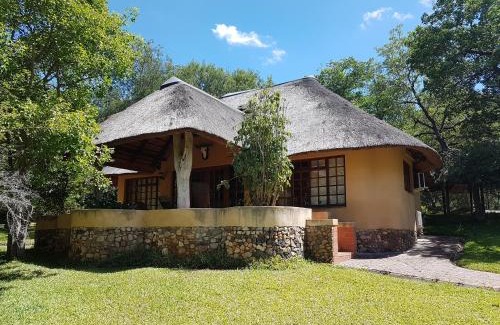 Maruleng Cabin | Nyati Safari Lodge