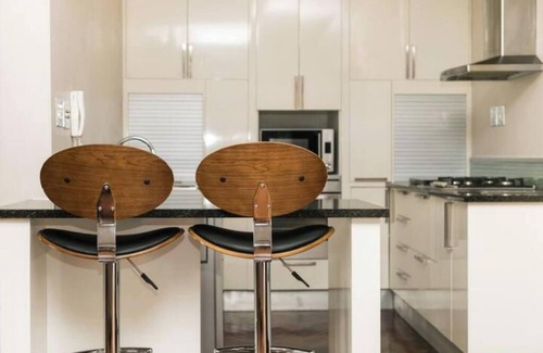 Downtown Johannesburg Apartment | NYC styled, 3 bed, City Centre Apartment!