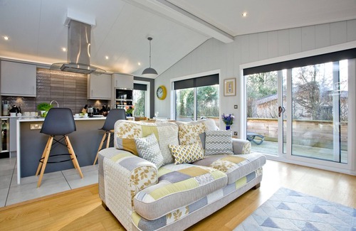 Cheddar Cabin | Nyland Lodge, Strawberryfield Park