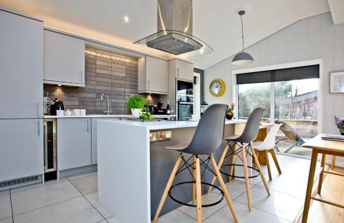 Cheddar House | Nyland Lodge, Strawberryfield Park