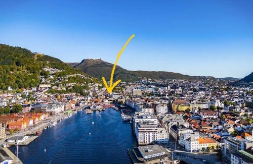 Sentrum Villa | Nyrenovert Bergenshus midt i Hjertet av Bergen - Rolig Smau