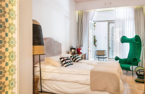 Old Town Hotel | Nyx Chic Manor