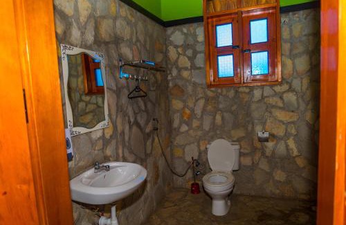 Kasese Cabin | Nzoghu Heritage Safari Camp