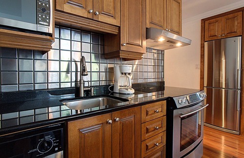 Magog House | O'berge du Village