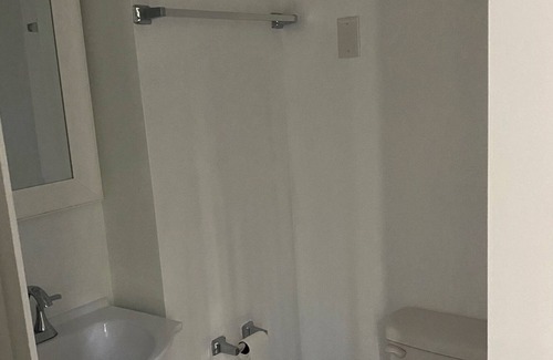 Bellevue House | O.H. La La-3 bd, 2 ba near Tailgate Brewery West