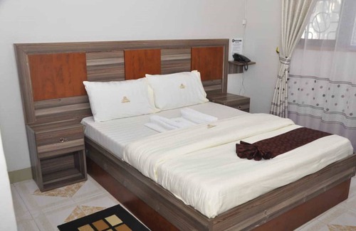 Kampala Hotel | O'Jays Motel
