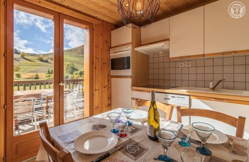 Albiez-le-Vieux House | O'mikely - LE Mickey