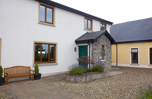 Ardrahan House | O'Neill Holiday Homes