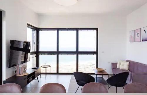 Bat Yam Apartment | O&O Group- Modern Luxury APT-Mesmerizing Sea Views