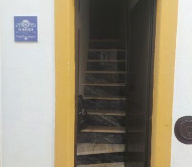 Castelo de Vide House | o Roxo