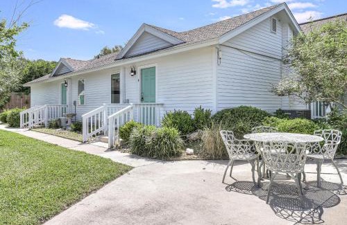 Rockport House | Oak Cottages 4