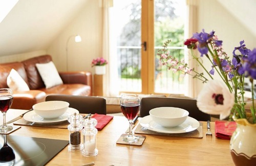 North Moreton Apartment | Oak framed barn provides is an idyllic romantic retreat