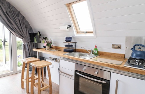 Saltash Cottage | Oak