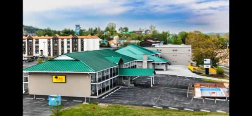 Branson Theater District Hotel | Oak Grove Inn