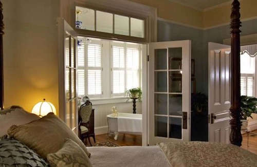 Waynesville Bed & Breakfast | Oak Hill on Love Lane