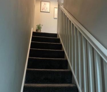 King's Lynn Apartment | Oak House - 3 Bedroom Townhouse with free parking in the town centre by ShortStays4U
