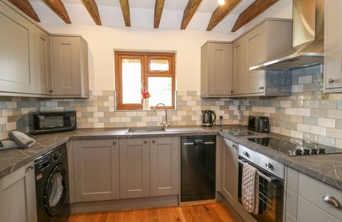 Watchet Cottage | OAK LODGE, family friendly, character holiday cottage in Washford