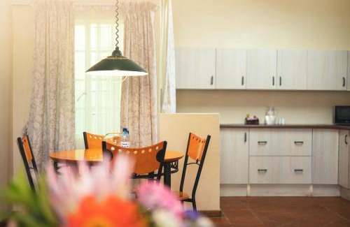 Grahamstown House | Oak lodge Guest House