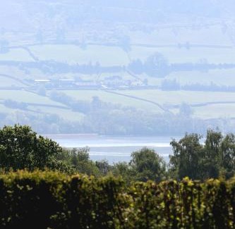 Llanfihangel Tal-y-llyn House | Oak Moor Shepherd Hut - Brecon Beacons, LD3 7TD