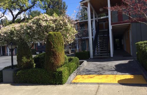Palo Alto Hotel | Oak Motel