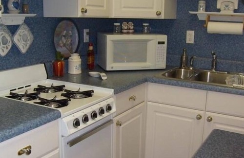 Hiawassee Cottage | Oak Pointe Studio Cottage ~~~ Your Next Mountain Getaway