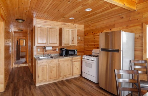 Bethlehem Cabin | Oak Premier: Family Rustic Log Cabin