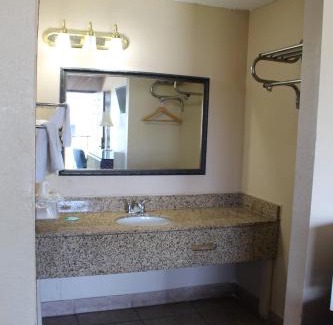Historic Downtown Kissimmee Hotel | Oak Ridge Inn