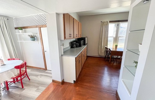 Mahomet House | Oak Street Station in Downtown Mahomet