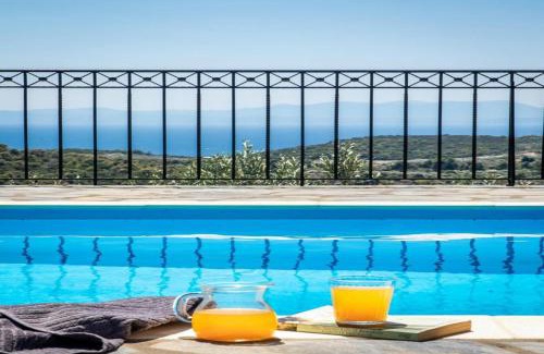 Skopelos Villa | Oak Tree Cottage