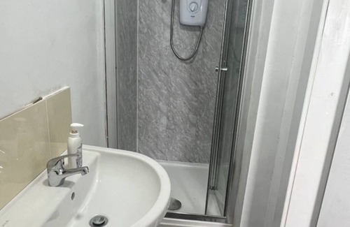 Selly Oak Apartment | Oak Tree Lane Luxury Apartment in Birmingham