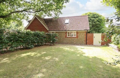 Crostwick House | Oak Tree Lodge