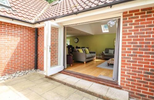 Crostwick House | Oak Tree Lodge