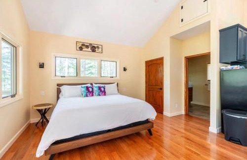 Marshall Other | Oak Treehouse Cabin Rustic Luxury Near Asheville