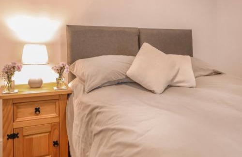 Westleigh House | Oak - Uk38687