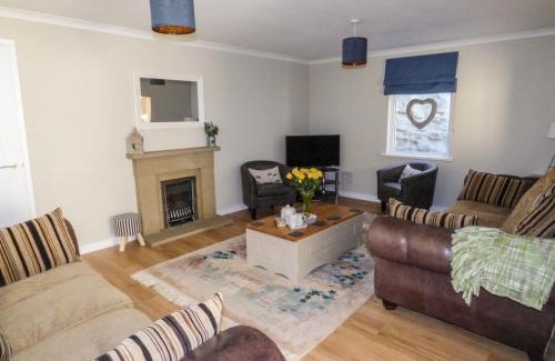 Llanstadwell House | Oakdene