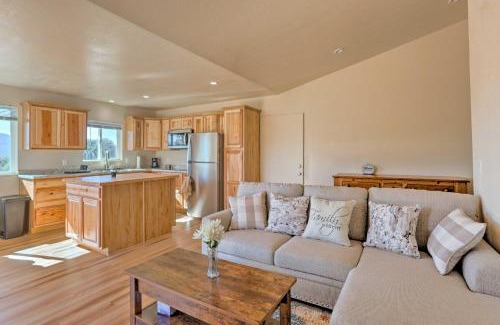 Yosemite Forks House | Oakhurst Duplex about 13 Mi to Yosemite National Park!