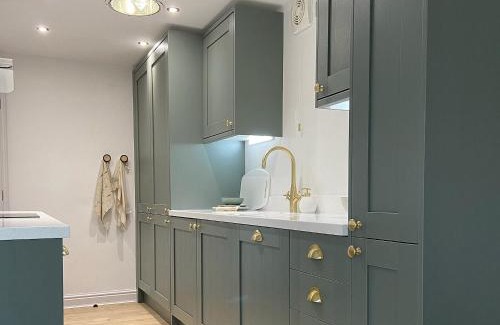 Old Brampton House | Oakleigh