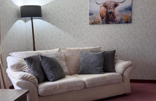 Marybank House | Oaklyn,Highland Village of Beauly, Quiet Neighbourhood, One Bed, Min 5 nights