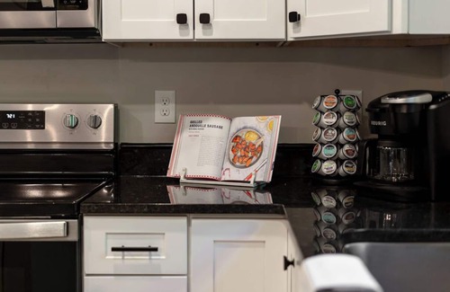 Dahlonega House | Oakmoss Cottage- New Hottub - Office - Local Wineries - Pet friendly - Dahlonega