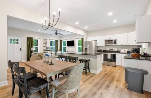 Dahlonega House | Oakmoss Cottage- New Hottub - Office - Local Wineries - Pet friendly - Dahlonega