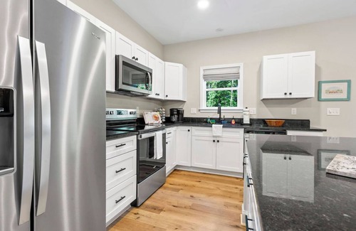 Dahlonega House | Oakmoss Cottage- New Hottub - Office - Local Wineries - Pet friendly - Dahlonega